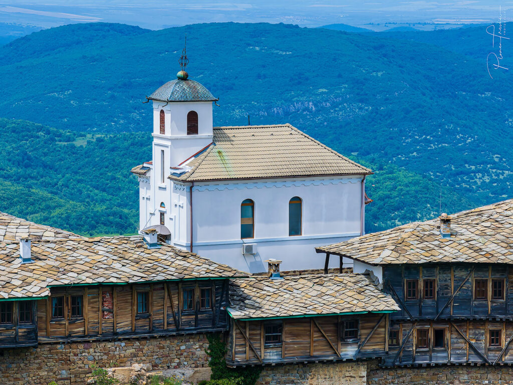 Камбанарията